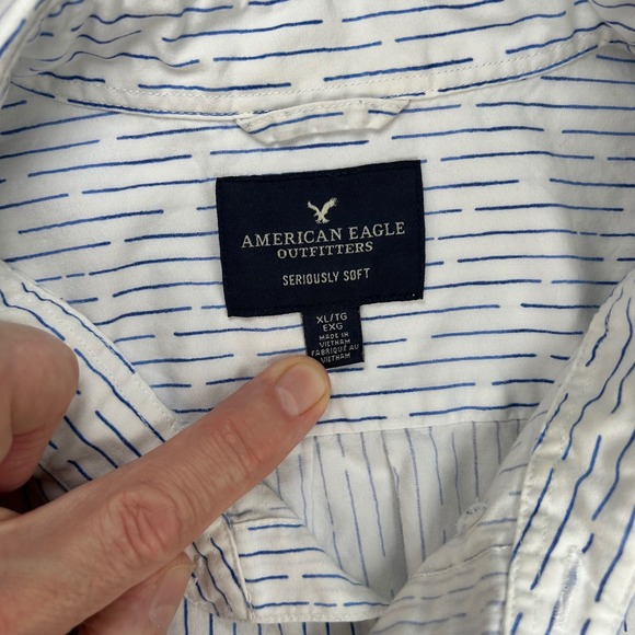 American Eagle Seriously Soft Mens XL White Blue Dash Stripe Short Sleeve Shirt - Picture 5 of 13